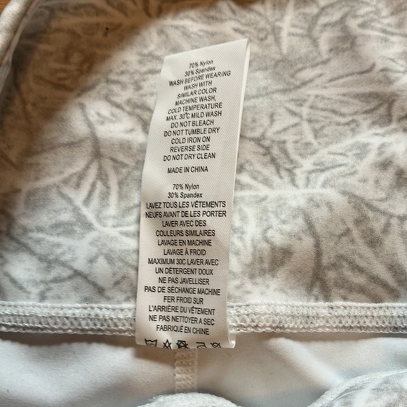 ZYIA Women’s Leggings, Size 6/8 - Picture 3 of 6